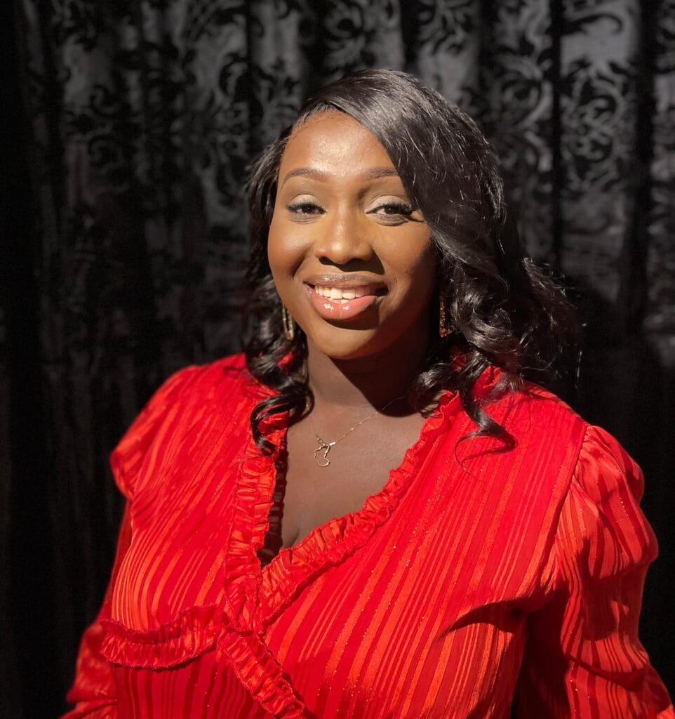 Deborah - expert hair stylist for Afro and European hair.